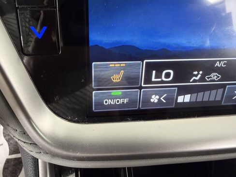 Used 2024 Subaru Outback Limited AWD/4WD image 25