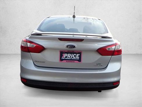 Used 2013 Ford Focus SE w/ Super Fuel Economy (SFE) Pkg image 3
