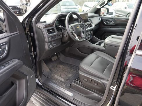 Used 2023 Chevrolet Tahoe LT w/ Luxury Package AWD/4WD image 12
