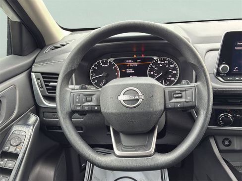 Certified 2025 Nissan Rogue S image 19