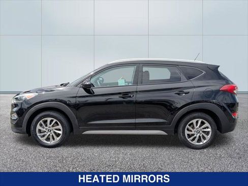 Used 2017 Hyundai Tucson SE image 2