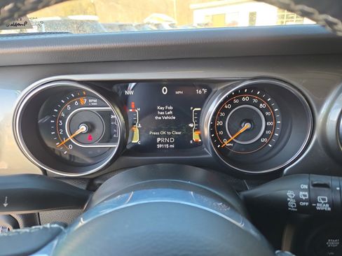 Used 2019 Jeep Wrangler Unlimited Sahara w/ Safety Group image 24