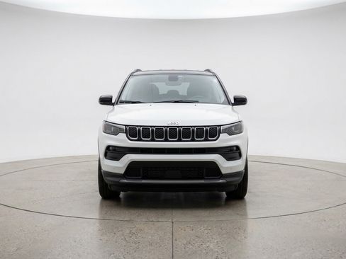 Used 2025 Jeep Compass Limited image 2