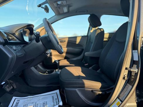 Used 2021 Chevrolet Spark LT image 10