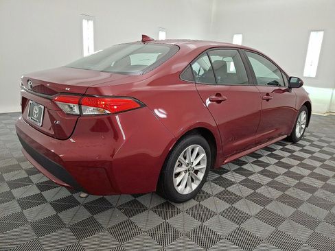 Used 2022 Toyota Corolla LE image 24