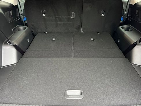 New 2026 Hyundai Ioniq 9 SEL image 16