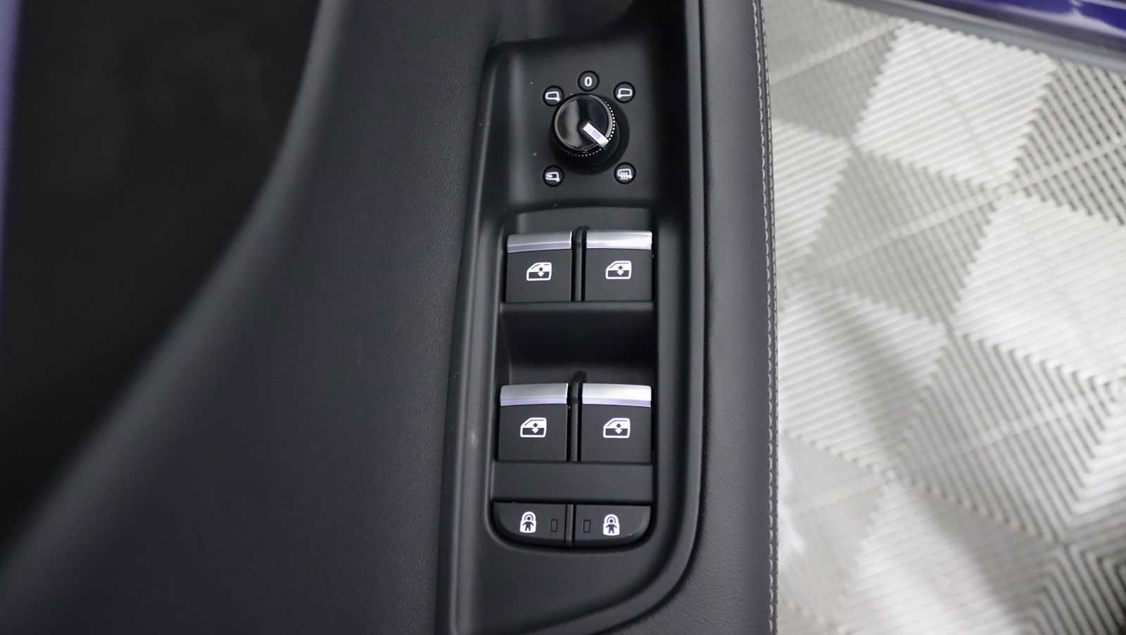 Used 2023 Audi Q8 Premium Plus AWD/4WD image 19
