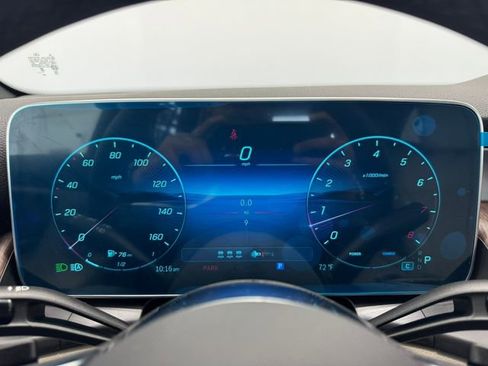 New 2026 Mercedes-Benz GLC 300 image 2