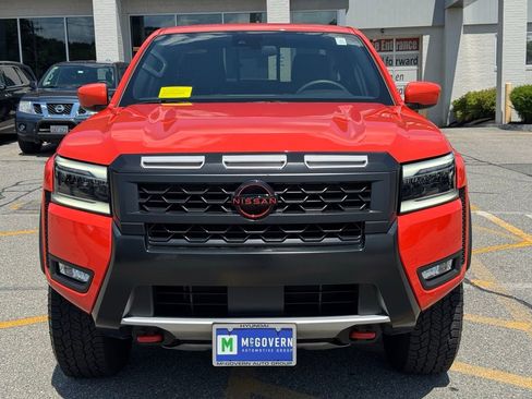 Used 2025 Nissan Frontier PRO-4X image 9
