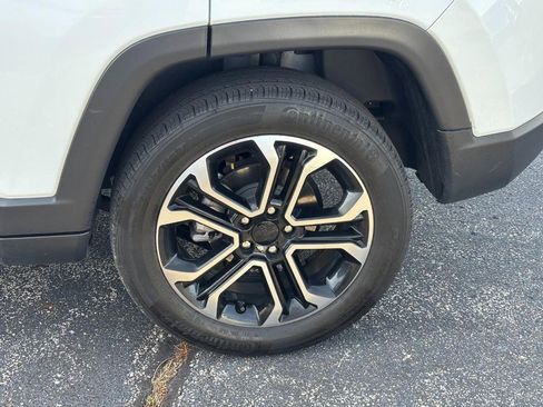 Used 2023 Jeep Compass Limited image 9