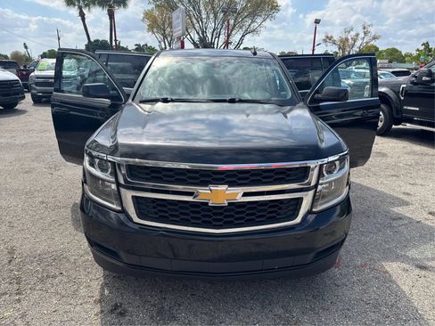 Used 2017 Chevrolet Suburban LS RWD image 23
