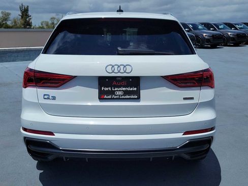 Used 2022 Audi Q3 2.0T Premium w/ Convenience Package AWD/4WD image 5