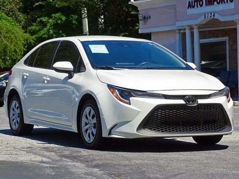 Used 2021 Toyota Corolla LE FWD image 9