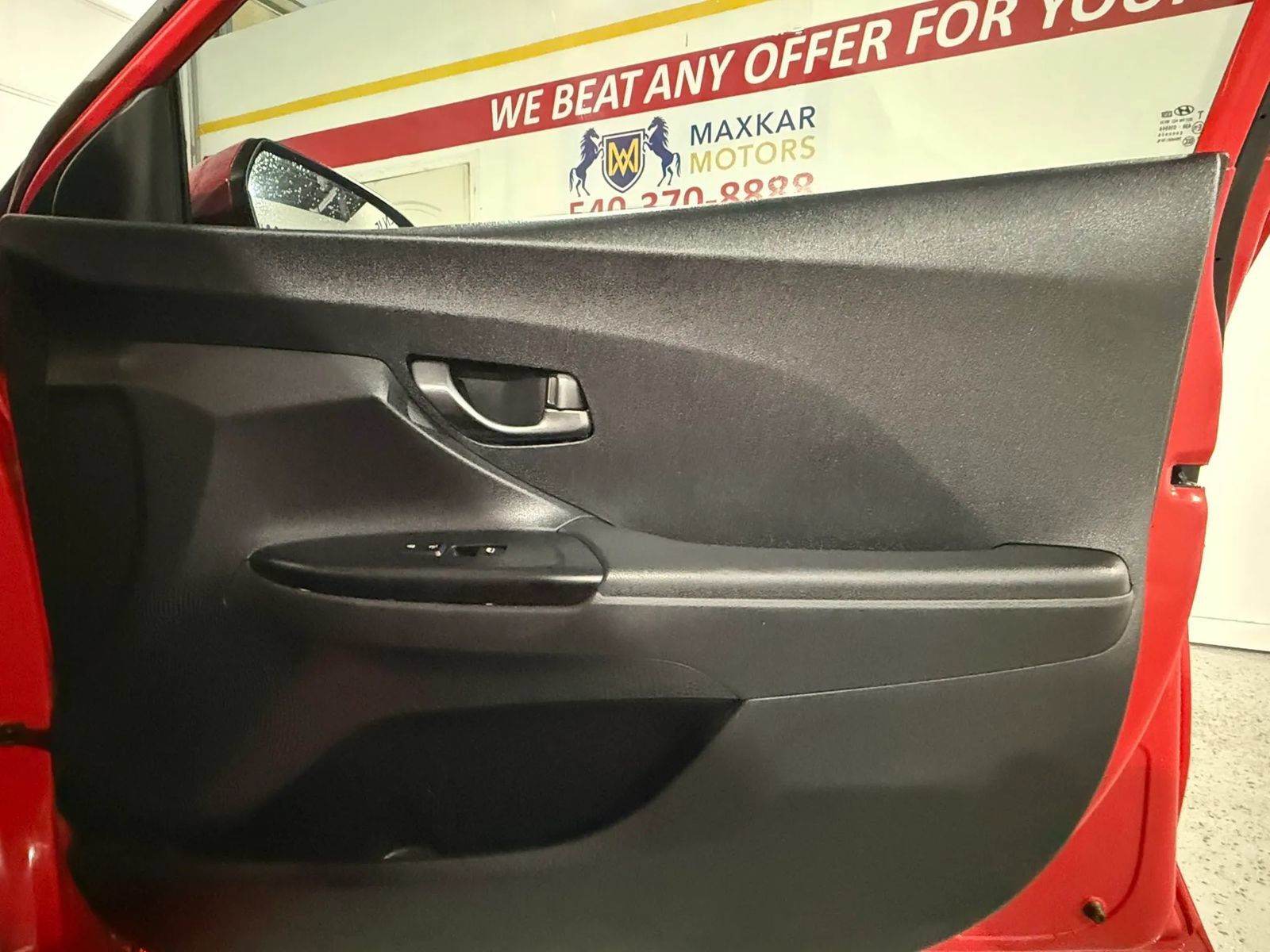 Used 2019 Hyundai Veloster 2.0 FWD image 27