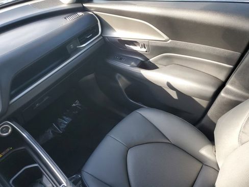 Used 2024 Toyota Grand Highlander XLE image 9