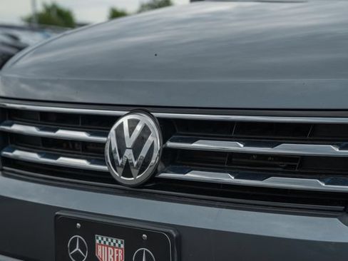 Used 2020 Volkswagen Tiguan SEL AWD/4WD image 10