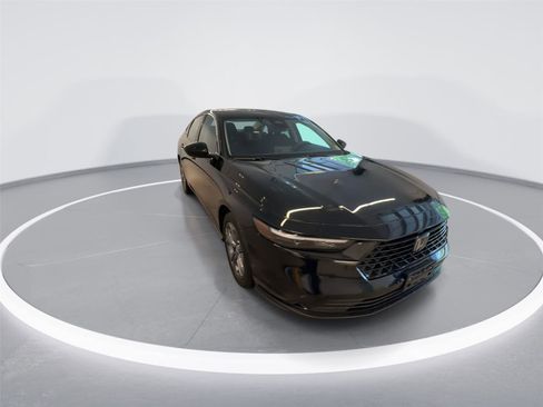 Used 2023 Honda Accord EX image 2