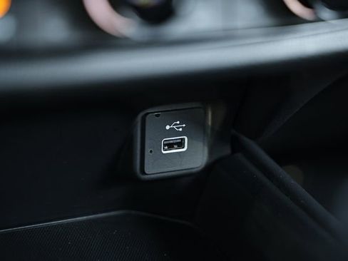 Certified 2025 Honda HR-V Sport image 38