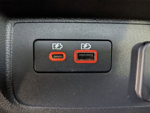 Used 2024 Nissan Frontier SV w/ SV Convenience Package image 13