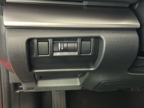 Used 2024 Subaru Impreza 2.0i Sport AWD/4WD image 19