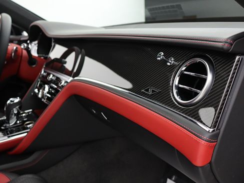 Certified 2023 Bentley Flying Spur S V8 AWD/4WD image 35