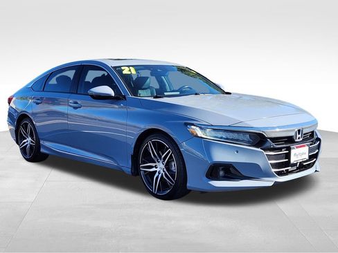 Used 2021 Honda Accord Touring image 4