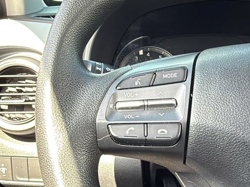 Used 2018 Hyundai Kona SE FWD image 30