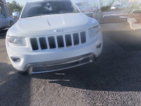 Used 2015 Jeep Grand Cherokee Limited image 2