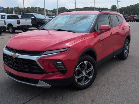 Used 2024 Chevrolet Blazer LT w/ Convenience Package FWD image 12