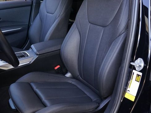 Used 2021 BMW 330i Sedan w/ Convenience Package image 9