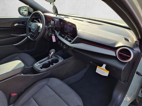 Used 2024 Chevrolet Trax RS w/ Driver Confidence Package FWD image 22