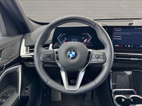 Used 2025 BMW X1 xDrive28i AWD/4WD image 13