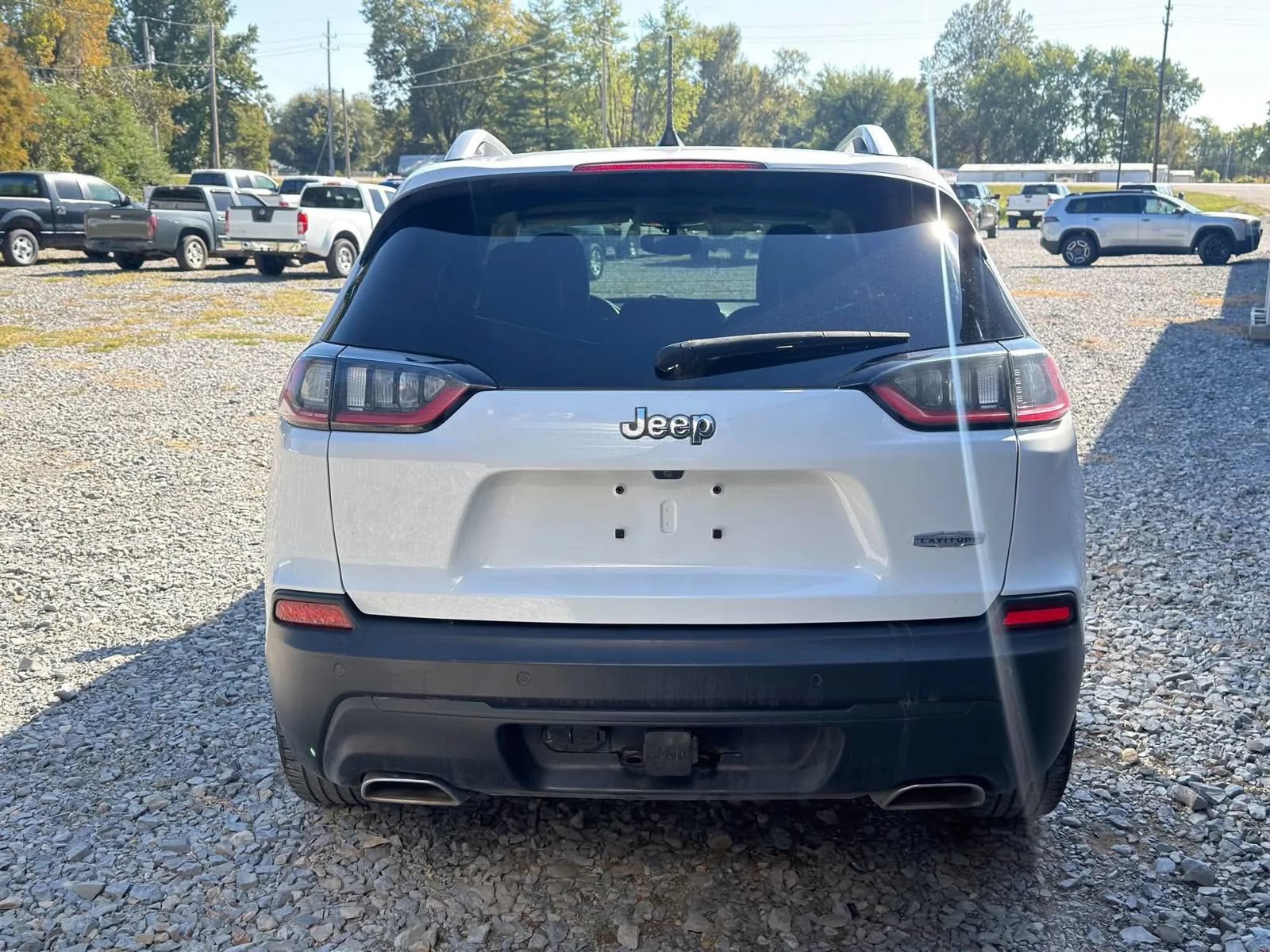 Used 2019 Jeep Cherokee Latitude Plus w/ Comfort/Convenience Group FWD image 6