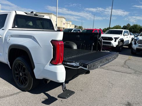 New 2026 Toyota Tundra Limited AWD/4WD image 12