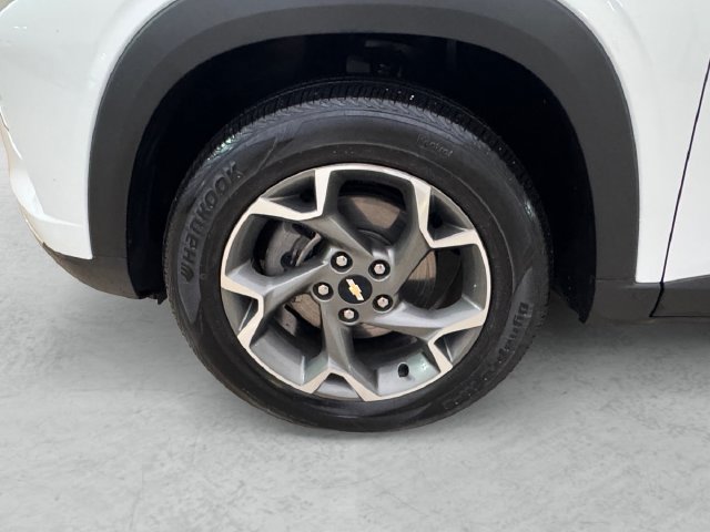 Used 2025 Chevrolet Trax LT w/ Driver Confidence Package FWD image 23