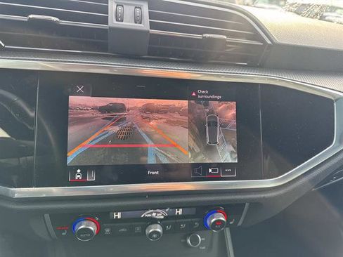 Used 2022 Audi Q3 2.0T Premium Plus image 17