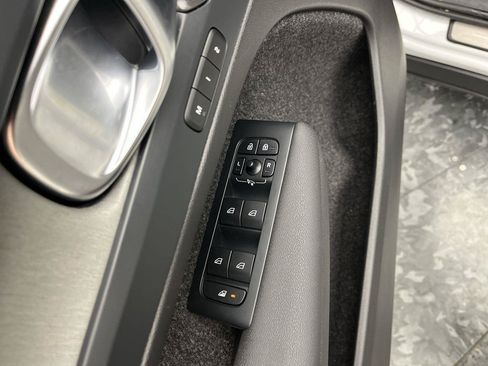 Used 2023 Volvo XC40 B5 Ultimate w/ Protection Package Premier AWD/4WD image 8