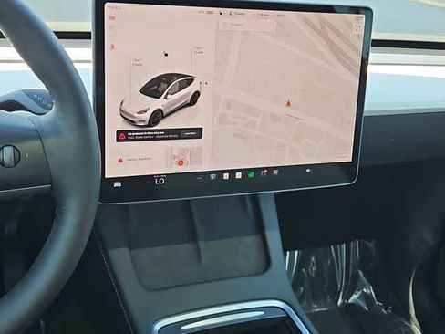 Used 2023 Tesla Model Y Long Range image 27