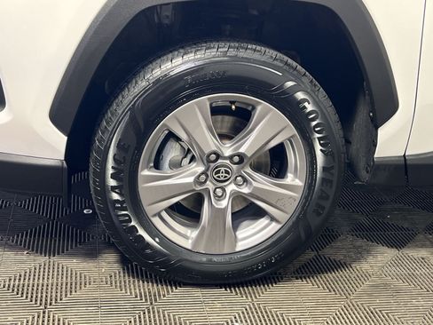 Used 2025 Toyota RAV4 XLE AWD/4WD image 13