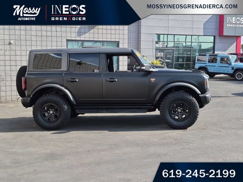 Used 2023 Ford Bronco Badlands w/ Sasquatch Package AWD/4WD image 5