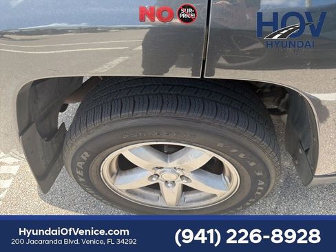 Used 2011 Jeep Liberty Limited w/ Comfort/Convenience Group AWD/4WD image 11