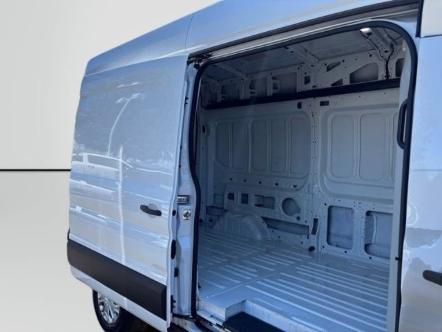 Used 2025 Ford Transit 250 148 High Roof RWD image 34