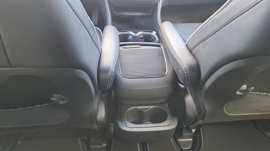 Used 2026 Chrysler Pacifica Limited FWD image 27