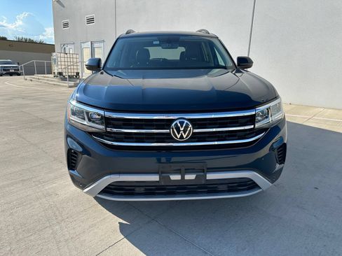 Used 2023 Volkswagen Atlas SE w/ Panoramic Sunroof Package FWD image 2