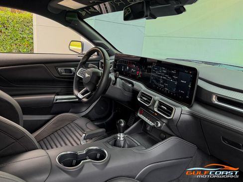 Used 2025 Ford Mustang GT Premium w/ GT Performance Package RWD image 31