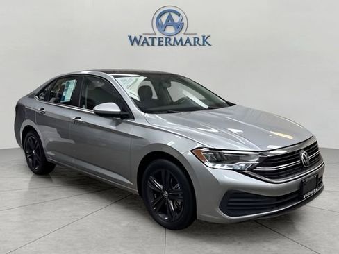 Used 2022 Volkswagen Jetta SE image 7