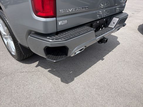 Used 2026 Chevrolet Silverado 1500 High Country AWD/4WD image 10