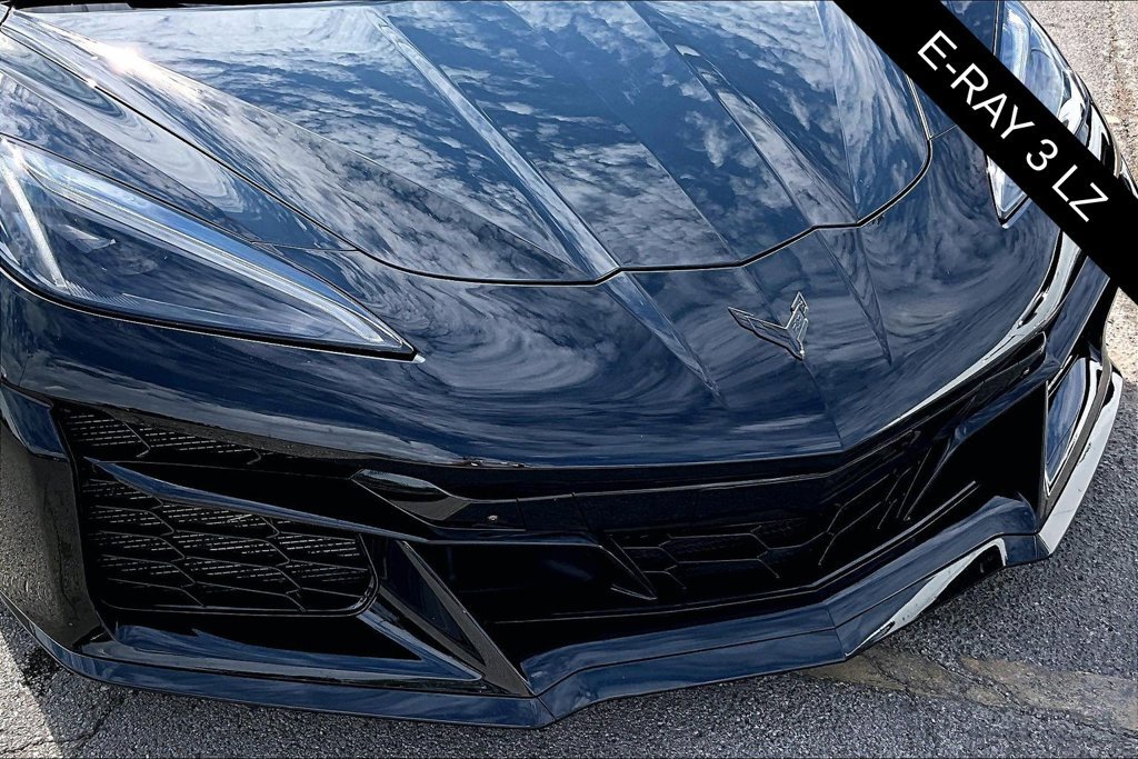 Used 2025 Chevrolet Corvette E-Ray w/ Stealth Interior Trim Package AWD/4WD image 27