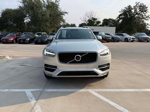 Used 2018 Volvo XC90 T5 Momentum w/ Convenience Package FWD image 6