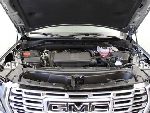 New 2026 GMC Yukon Denali w/ Advanced Technology Package image 32
